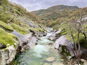 Uitgesleten rotsen Garganta de los infiernos National Park